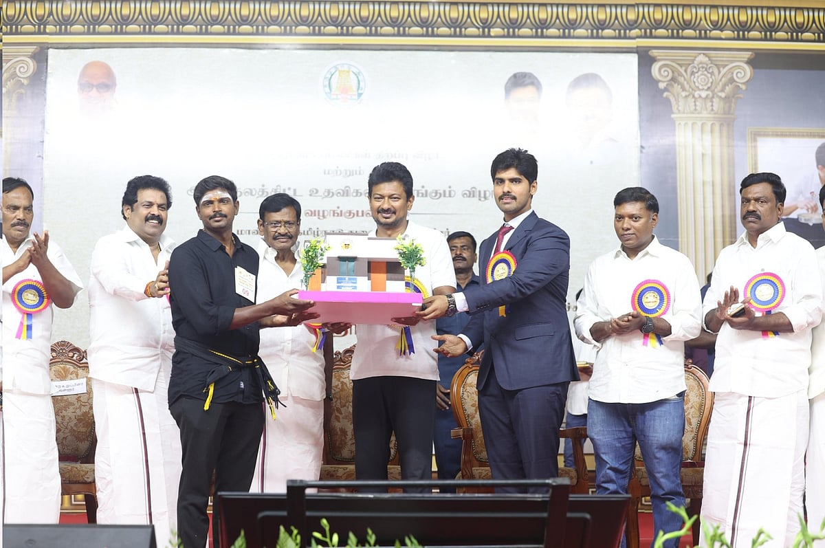 “தமிழ்நாட்டில் உணவுப் பஞ்சமே இல்லை என்ற நிலைமையை உருவாக்கியவர் கலைஞர்” - துணை முதலமைச்சர் உதயநிதி !