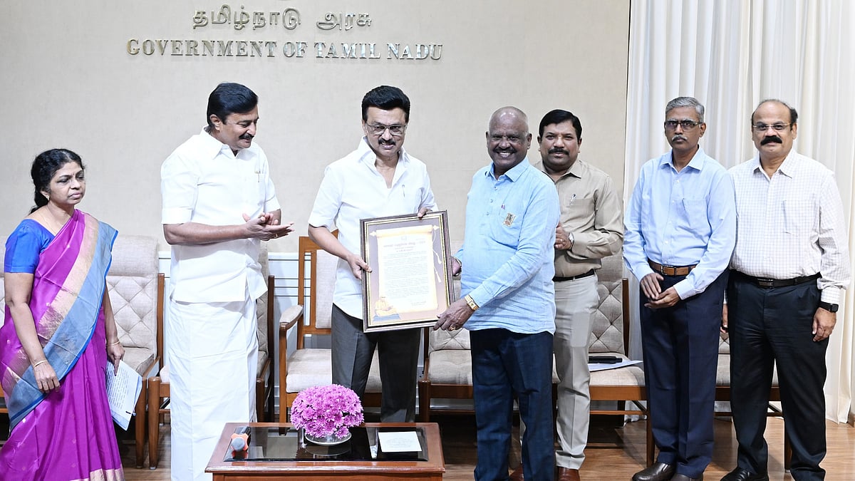 ‘கலைஞர் எழுதுகோல் விருது’ பெற்ற ‘தினத்தந்தி’ நிர்வாக ஆசிரியர் டி.இ.ஆர்.சுகுமார்! : முழு விவரம் உள்ளே!