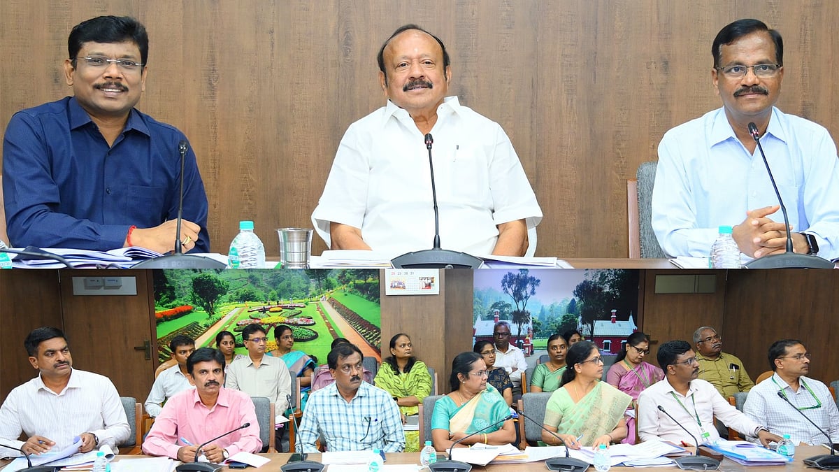 “நெல்வயல்களில் தேங்கியுள்ள வெள்ள நீரை உடனடியாக வடிக்க வேண்டும்!” : அதிகாரிகளுக்கு அமைச்சர் அறிவுறுத்தல்!