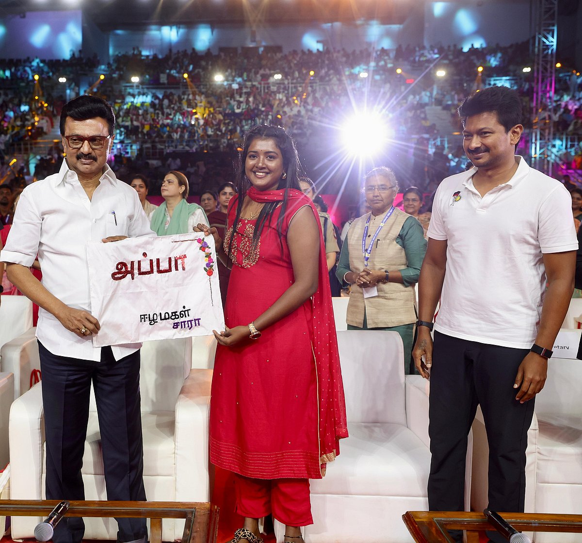 “தமிழ்ப் பெண்களை, வெல்லும் பெண்களாக மாற்றிய முதலமைச்சர் மு.க.ஸ்டாலின்” : முரசொலி புகழாரம்!