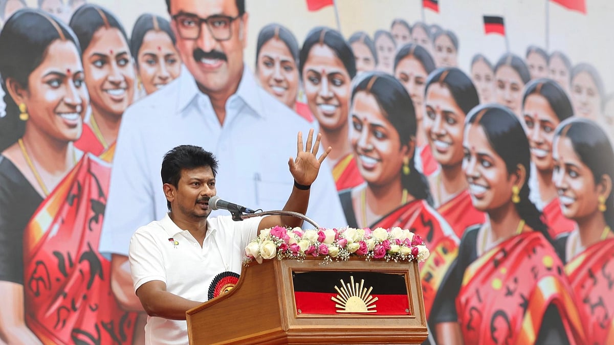 “சுயமரியாதைமிக்க மகளிர் பாசிஸ்ட்டுகளையும், அடிமைகளையும் வீழ்த்தப்போவது உறுதி!” : உதயநிதி திட்டவட்டம்!