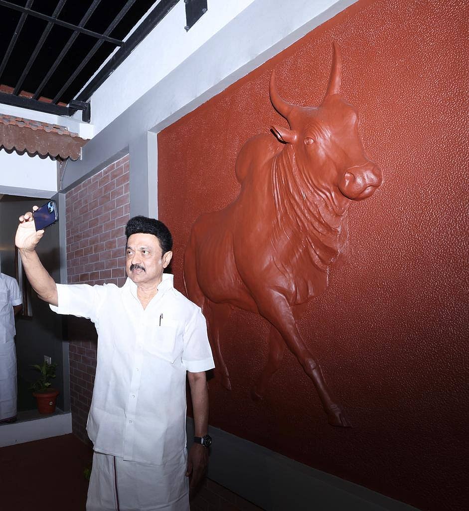 கூச்சமில்லாமல் செய்யப்படும் தமிழர் விரோதம் - கிடப்பில் போடப்பட்ட கீழடி அறிக்கை : முரசொலி!