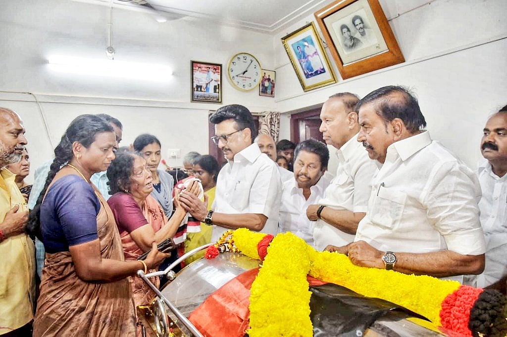 மொழிப்போர் தளபதி திமுக மூத்த முன்னோடி எல்.கணேசன் மறைவு.. முதலமைச்சர் நேரில் அஞ்சலி!