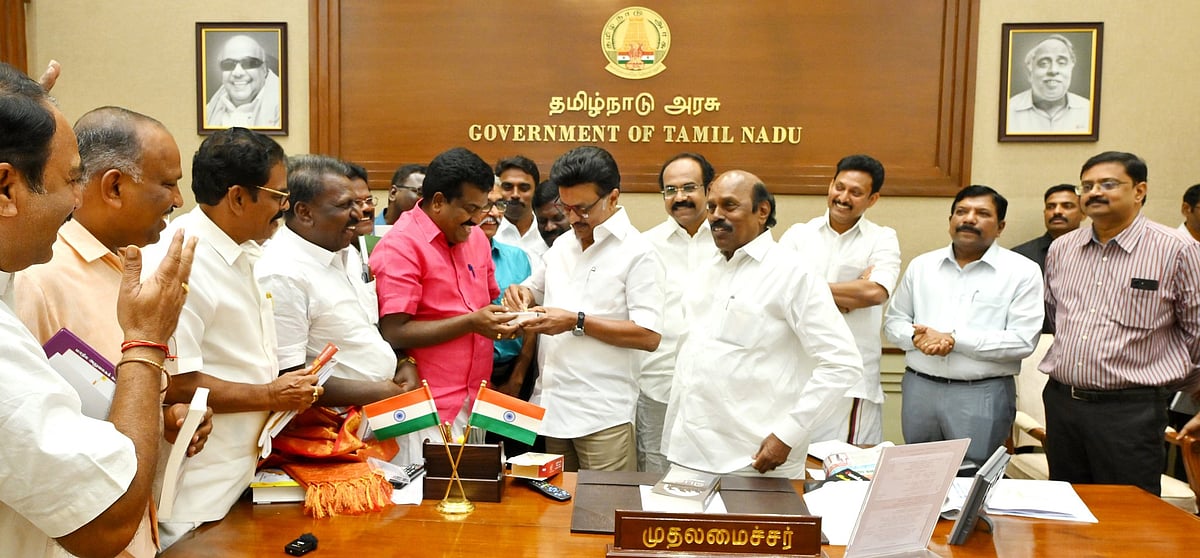 “பழசை பழனிசாமி மறந்திருக்கலாம்! அரசு ஊழியர்கள் மறக்க மாட்டார்கள்!” : முரசொலி தலையங்கம் கண்டனம்!