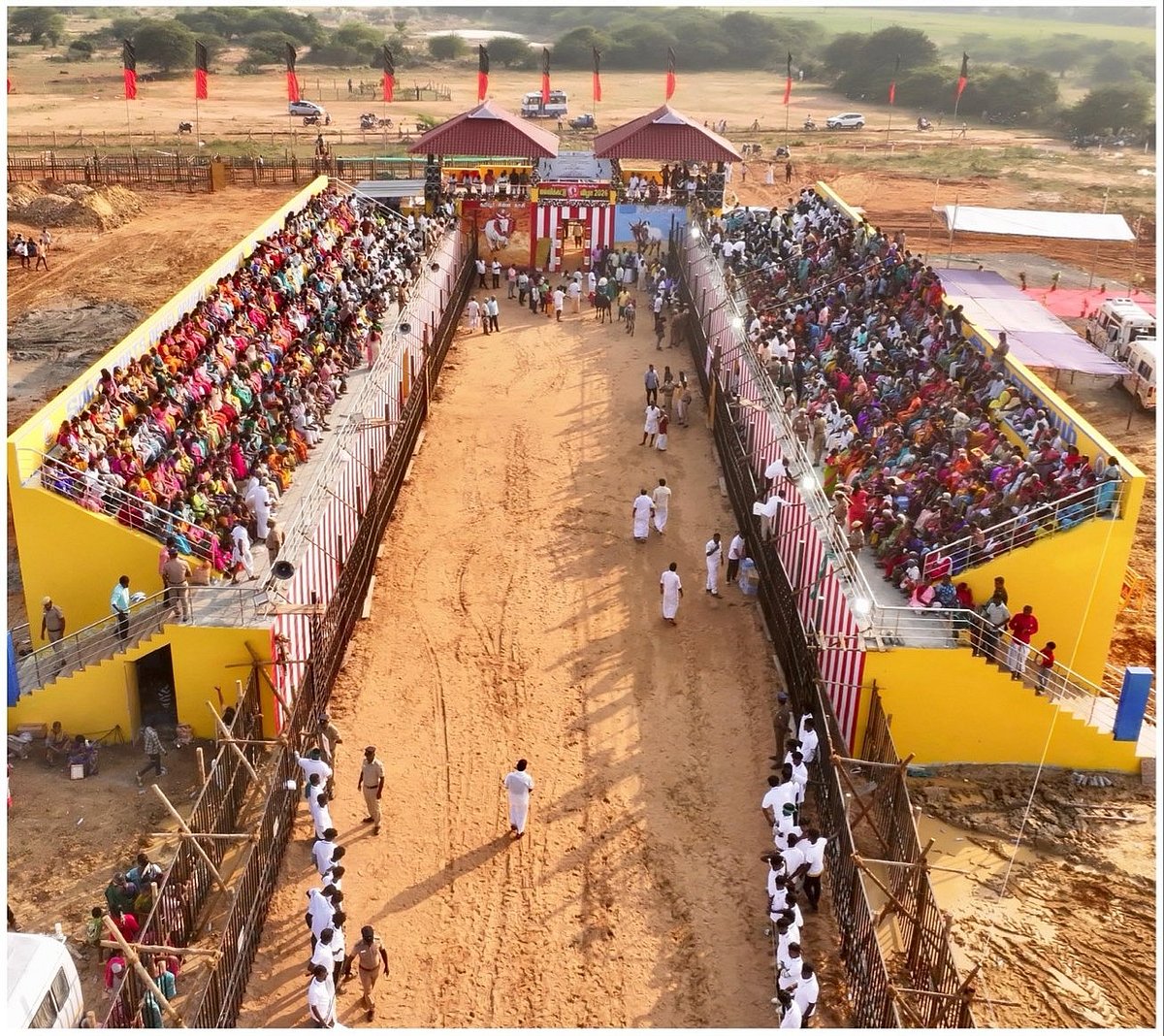 “இதில் எனக்கு கூடுதல் பெருமை!” : சூரியூரில் ஜல்லிக்கட்டு மைதானத்தை திறந்து வைத்து துணை முதலமைச்சர் உரை!