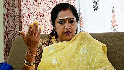 மீண்டும்... மீண்டும்...
இந்தியில் பதில் கடிதம் : ஒன்றிய அரசுக்கு தமிழச்சி தங்கபாண்டியன் கண்டனம்!  