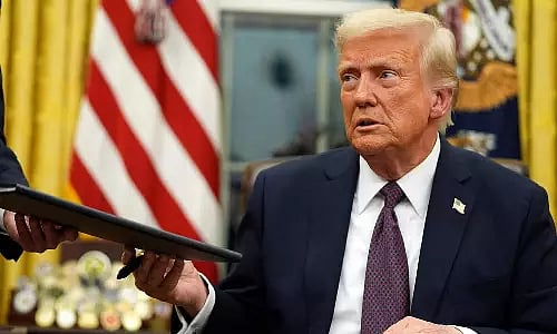 கிரீன்லாந்தை கைப்பற்ற துடிக்கும் அமெரிக்கா… உலக நாடுகளுக்கு பகிரங்க எச்சரிக்கை விடுத்த ட்ரம்ப் - பின்னணி?