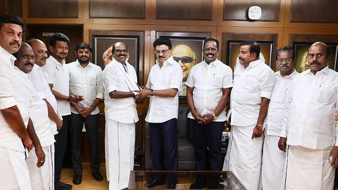 முதலமைச்சர் மு.க.ஸ்டாலின் முன்னிலையில் தி.மு.க-வில் இணைந்தார் வைத்திலிங்கம்!