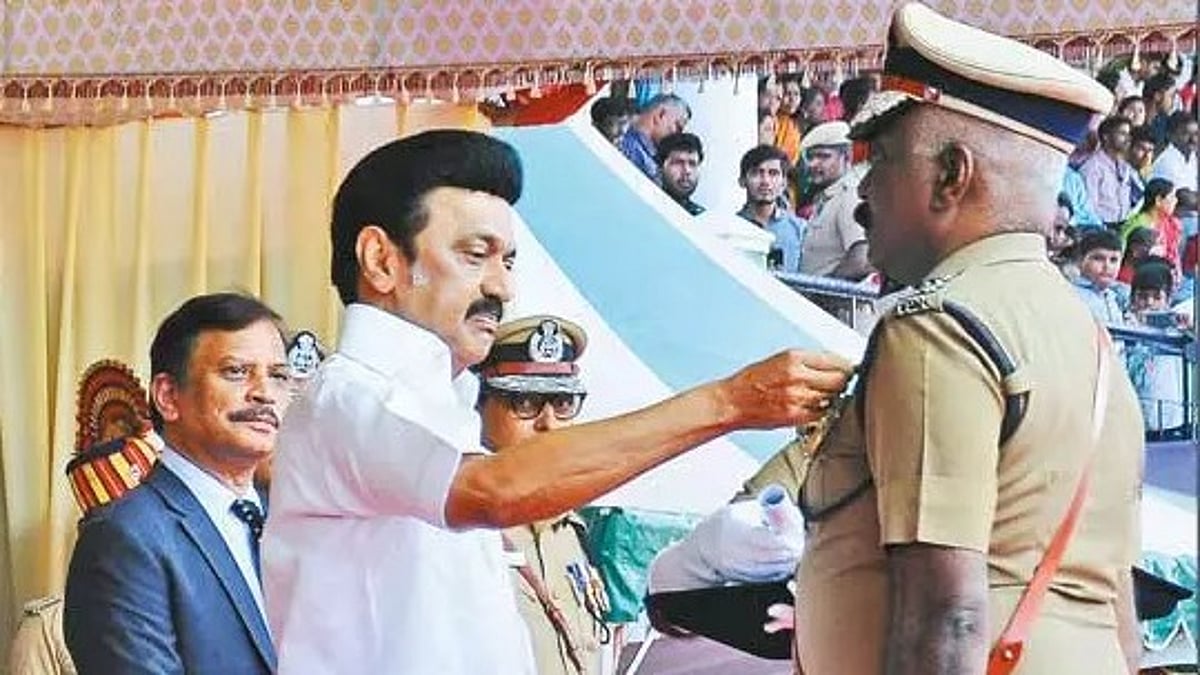 44 காவல்துறையினருக்கு குடியரசு தின பதக்கங்கள்! : முதலமைச்சர் மு.க.ஸ்டாலின் அறிவிப்பு!