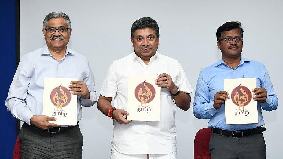 தமிழ் மொழியுணர்வுக்கான காரணங்களைப் புரிந்துகொள்ள... ‘உயிர் நிகர் தமிழ்‘ நூல்! : முழு விவரம் உள்ளே!