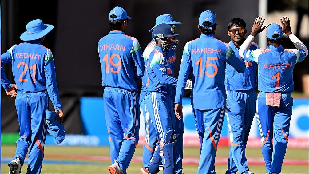 U19 உலகக்கோப்பை : இறுதிப்போட்டிக்குள் Entry கொடுத்த இந்திய இளம் அணி..
துவம்சம் செய்யப்பட்ட ஆப்கானிஸ்தான்!