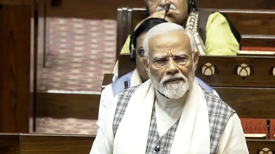 “ஓம் பிர்லாவின் நிழலில் ஒதுங்கிய மோடி..” : பிரதமரை கடுமையாக சாடிய ‘முரசொலி’ !