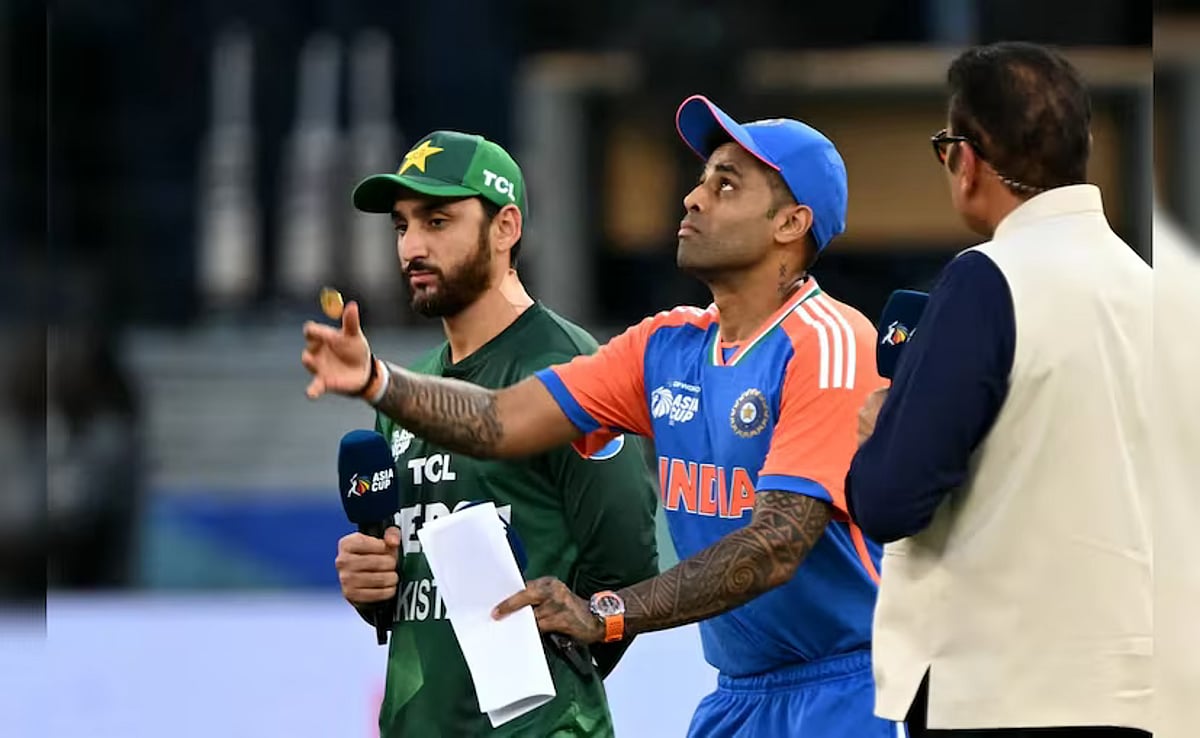 எதிர்பார்ப்பை எகிற வைத்துள்ள இந்தியா - பாகிஸ்தான் போட்டி: இலங்கை சென்றடைந்த இந்திய அணி! - முழு விவரம்