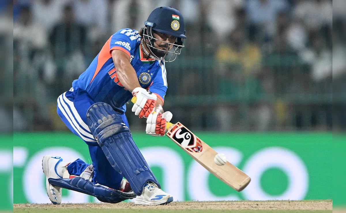 விறுவிறுப்பாய் நடந்த இந்தியா - பாக். போட்டி: தொடர் வெற்றி மூலம் சூப்பர் 8 சுற்றுக்குள் நுழைந்த இந்தியா! 