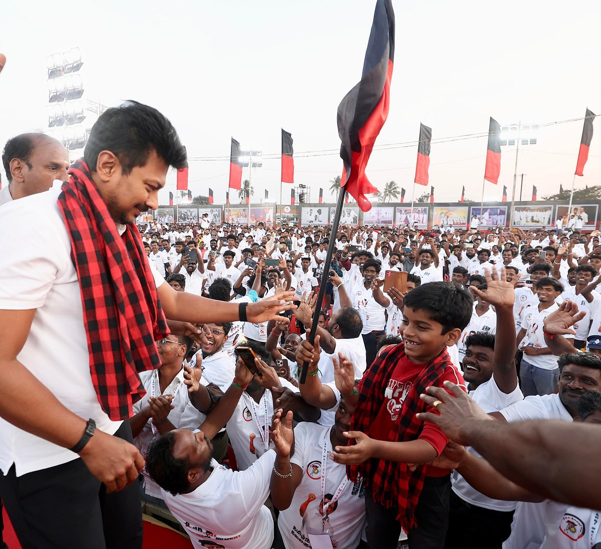 “திமுக 7-வது முறையாக ஆட்சி அமைக்க ஒற்றுமையோடும் உறுதியோடும் உழைப்போம்” : துணை முதலமைச்சர் உதயநிதி பேச்சு!