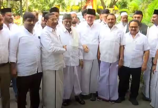 கூட்டணி தொகுதி பங்கீடு பேச்சுவார்த்தை தொடக்கம்... திமுக குழுவுடன் இந்தியன் யூனியன் முஸ்லீம் லீக் ஆலோசனை!