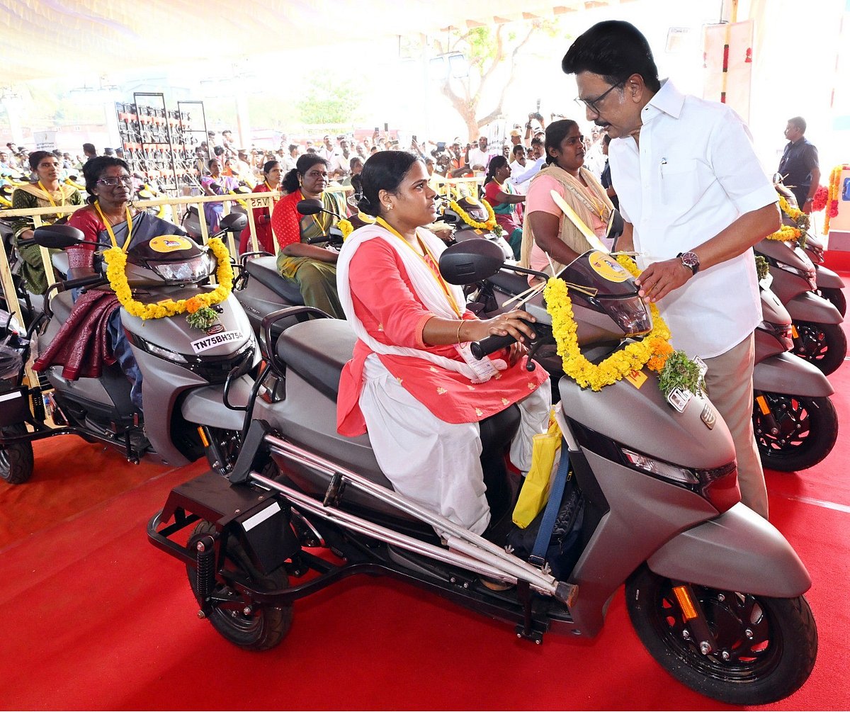 கன்னியாகுமரியில் ஒரே நாளில் 3,12,082 பேருக்கு நலத்திட்ட உதவிகள்! : முழு விவரம் உள்ளே!