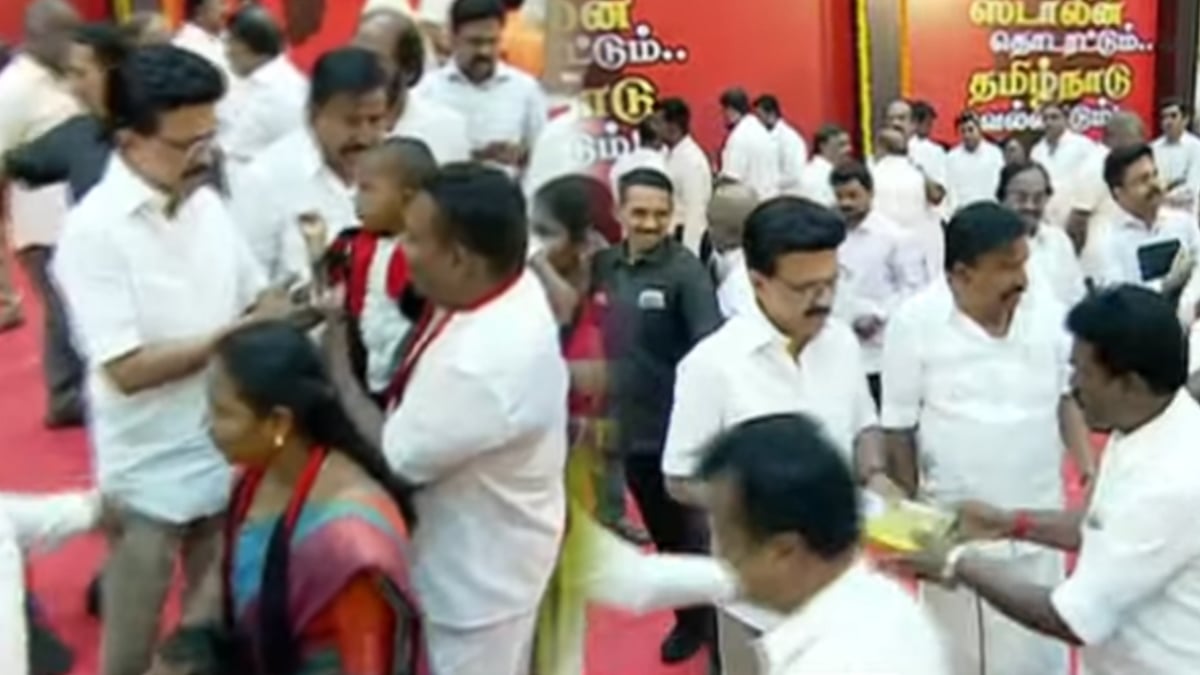 தொடர்ந்து 3 மணி நேரம்...வாழ்த்து மழை பொழியும் தொண்டர்கள்... நின்றுகொண்டே பெற்ற முதலமைச்சர் மு.க.ஸ்டாலின்!