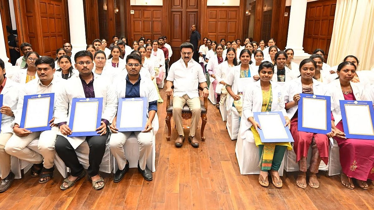 250 சிறப்பு மருத்துவர் பணியிடங்களுக்கு பணிநியமன ஆணை! : முழு விவரம் உள்ளே!