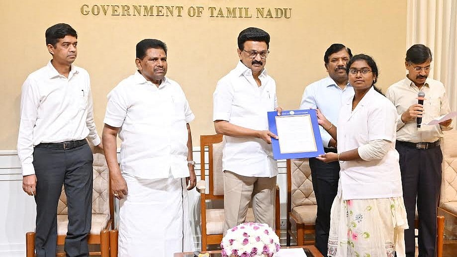 TNPSC-ல் தேர்வான 292 பேருக்கு பணி நியமன ஆணை! : முதலமைச்சர் மு.க.ஸ்டாலின் வழங்கினார்!