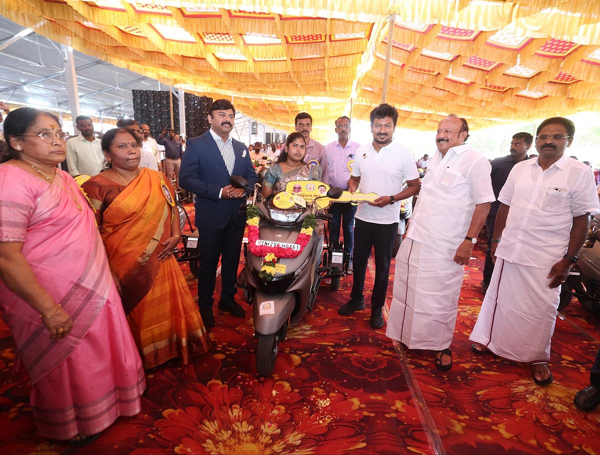 28,639 பேருக்கு ரூ. 254.59 கோடி மதிப்பில் பிரம்மாண்ட அரசு நலத்திட்ட உதவிகள்: துணை முதலமைச்சர் வழங்கினார்!