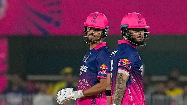 CSK அதிர்ச்சி தோல்வி… தோனி இல்லாமல் கரை சேருமா? எமோஷனலான ஜடேஜா - முழு விவரம் உள்ளே!