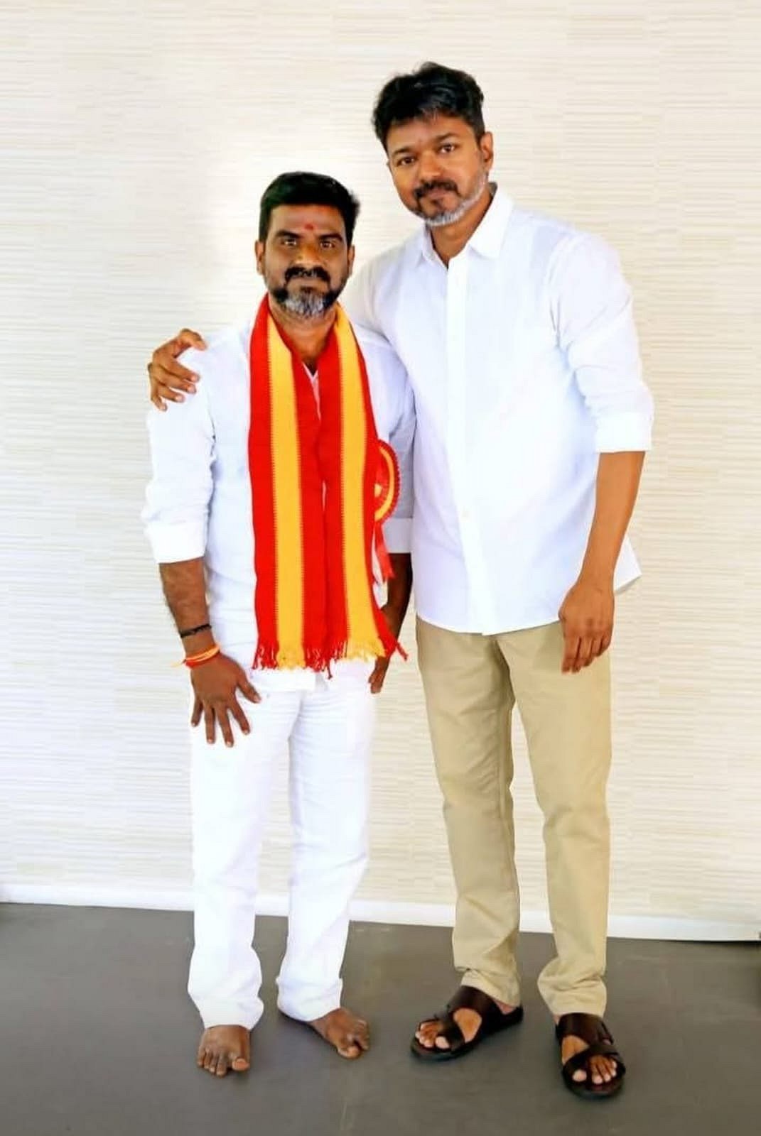 சொந்த கட்சி பெண்ணுக்கு.. 6 மாதமாக நடவடிக்கை எடுக்காத மேலிடம் -தவெக வேட்பாளர் மீது பாய்ந்த பாலியல் வழக்கு!