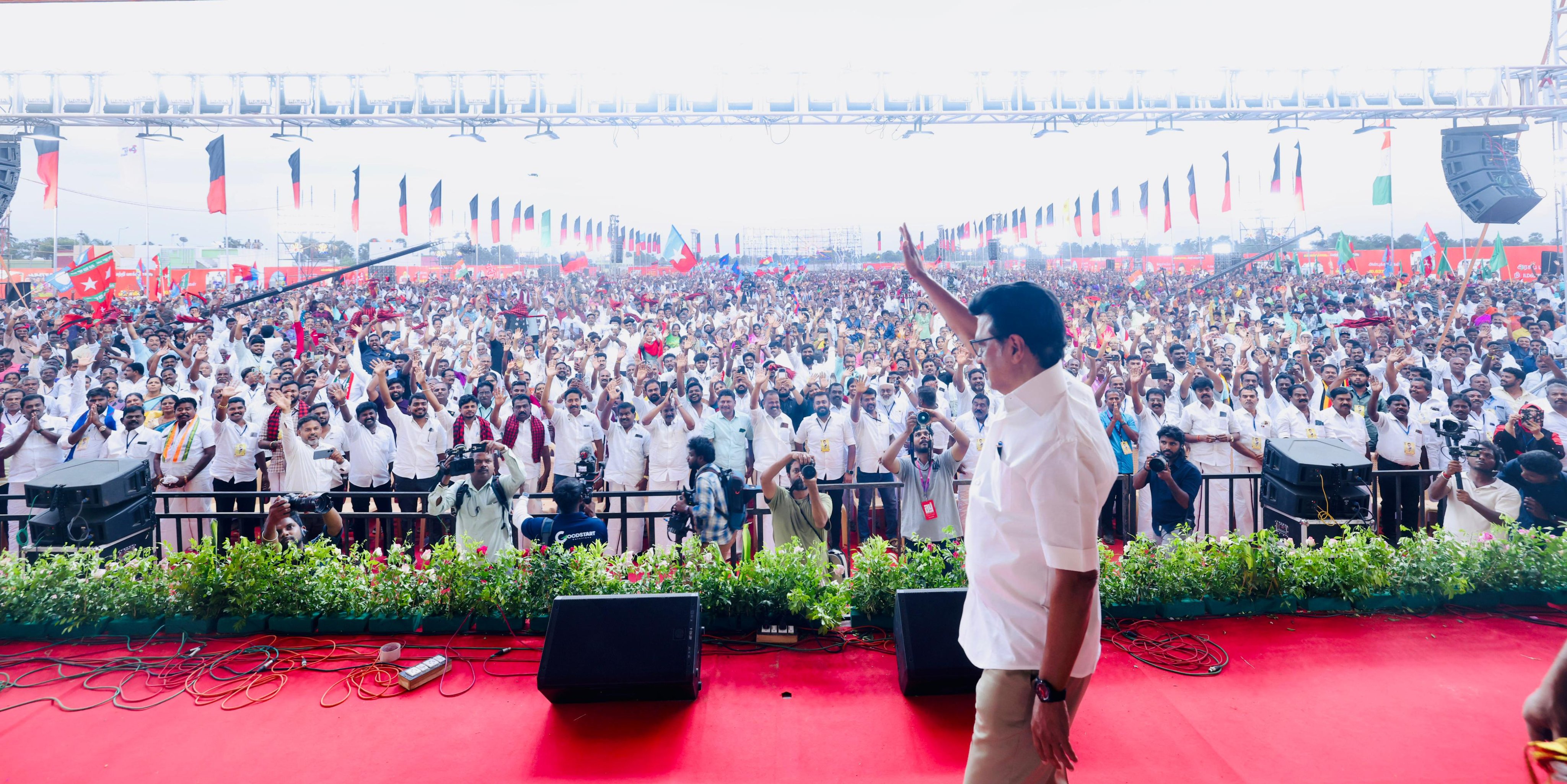 மோடிஜி Where Is LPG? என்று கேட்கும் மக்களுக்கு பிரதமரின் பதில் என்ன? : முதலமைச்சர் மு.க.ஸ்டாலின் கேள்வி!