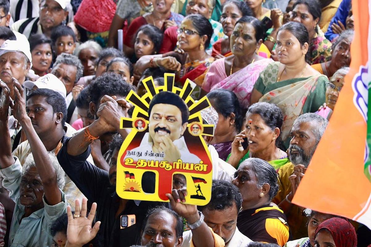 “உங்கள் வீட்டுப்பிள்ளை வேண்டுமா? எங்கிருந்தோ வந்து நாடகமாடுபவர் வேண்டுமா?” : பெரம்பூரில் முதல்வர் உரை!