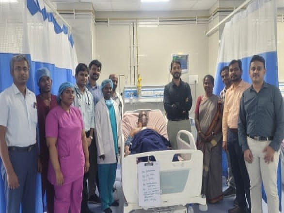 ”அரிய வகை புற்றுநோய்.. டைட்டானியம் மூலம் வெற்றிகர சிகிச்சை.. அரசு மருத்துவமனை புதிய சாதனை!”