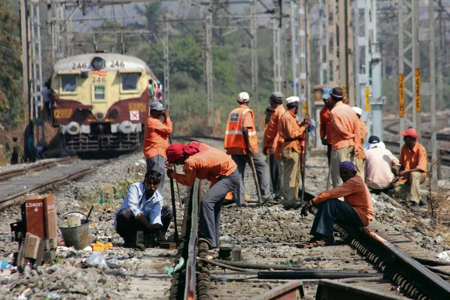 “ரயில்வே துறையை ஒழித்து வரும் ஒன்றிய பா.ஜ.க அரசு!” : முரசொலி தலையங்கம் கண்டனம்!