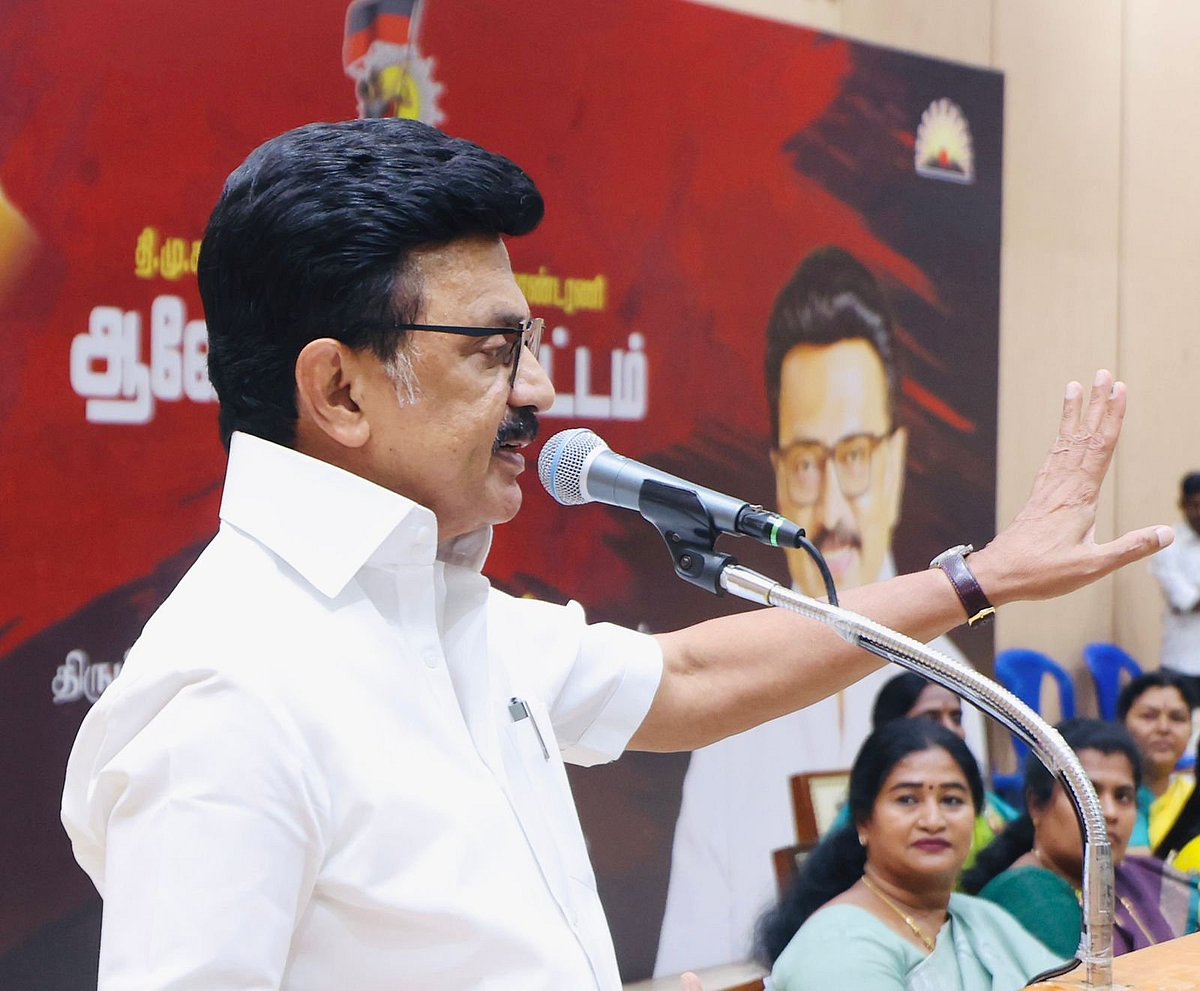 “அதிமுக. MLAக்களை ஷாப்பிங் செய்து கொண்டிருக்கும் விஜய்; பாஜகவின் ஜெராக்ஸ்” : தலைவர் மு.க.ஸ்டாலின் தாக்கு!