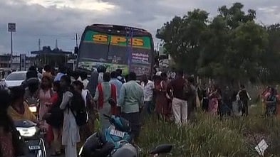 கோவையில் பரபரப்பு: பிரேக் பழுதடைந்த பேருந்து - 40 பேரின் உயிரை காப்பாற்றிய ஓட்டுநர்!