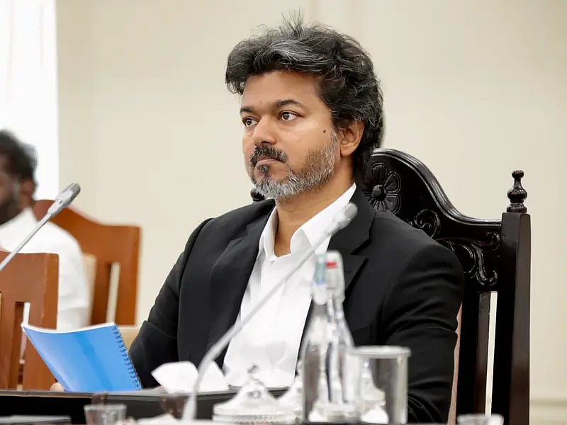 சட்டமன்றத்திலும் மக்கள் மன்றத்திலும் மட்டுமல்ல; நீதிமன்றத்திலும் நாறுகிறது விஜய் அரசு! : முரசொலி காட்டம்!