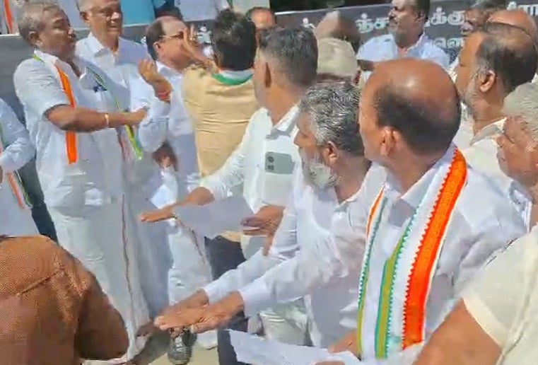 போட்டோவுக்கு யார் போஸ் கொடுப்பது.. காமராஜர் பிறந்தநாள் விழாவில் மோதிக்கொண்ட காங்கிரஸ் நிர்வாகிகள்!