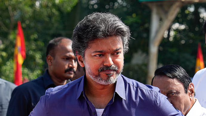 விஜய்க்கு ‘ஜனநாயகன்’ என்ற பெயர் ஒரு கேடா? கேவலம்! மகா கேவலம்! : வெளுத்து வாங்கிய முரசொலி!