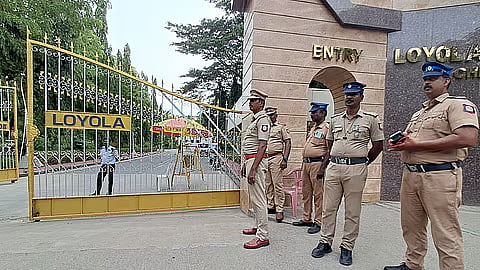 கொள்கைத் தலைவர் பெரியார்.. ஆனால் பெரியார் திடலில் போலீஸ் குவிப்பு.. விஜய்க்கு ஏன் பதற்றம்? : முரசொலி!