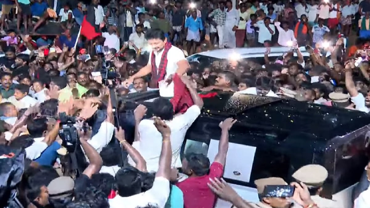 உதயநிதி ஸ்டாலின் விடுவிப்பு... தஞ்சையில் ஆரவாரத்துடன் வரவேற்பு அளித்த தொண்டர்கள் !