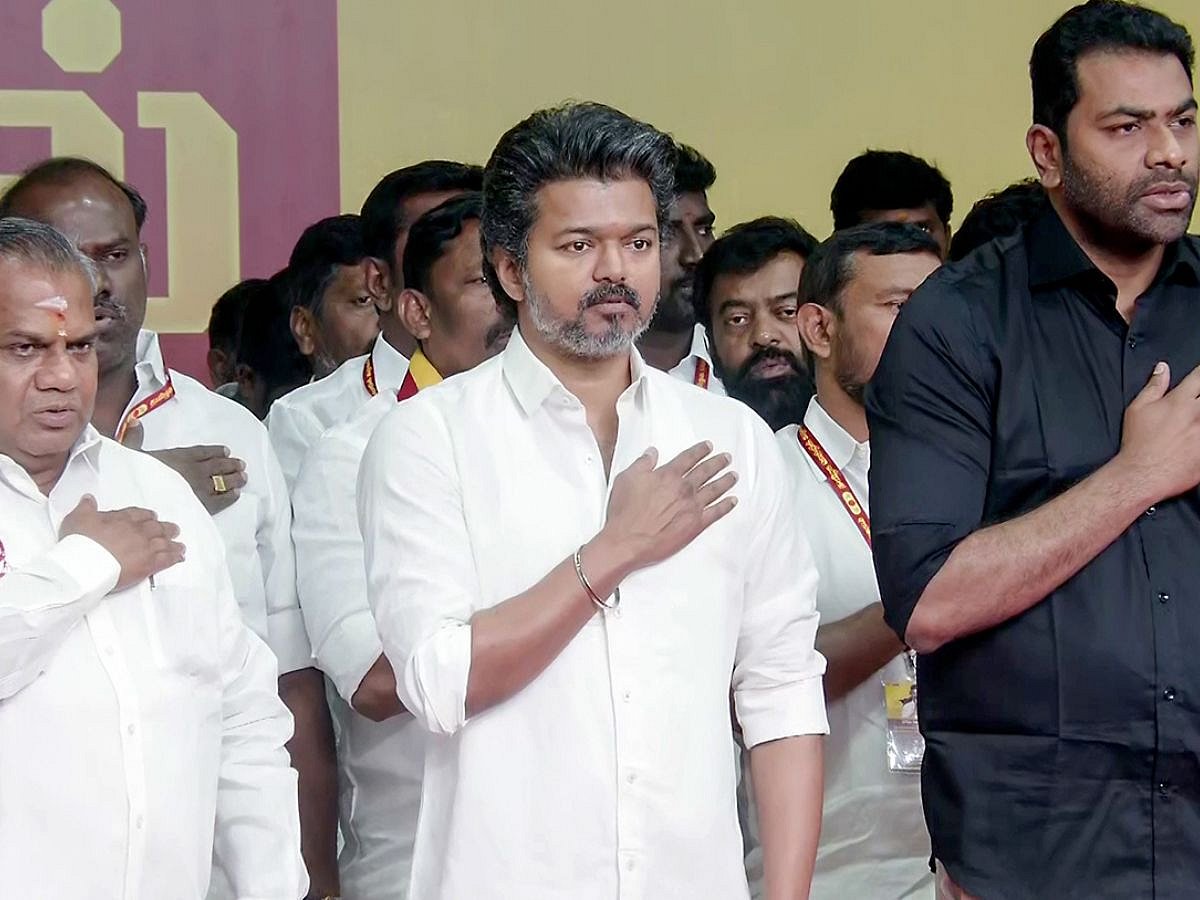 பொய்யிலே பிறந்து... பொய்யிலே புரண்டு... : விஜயின் பொய்களை வெளிச்சம் போட்டு காட்டும் முரசொலி!