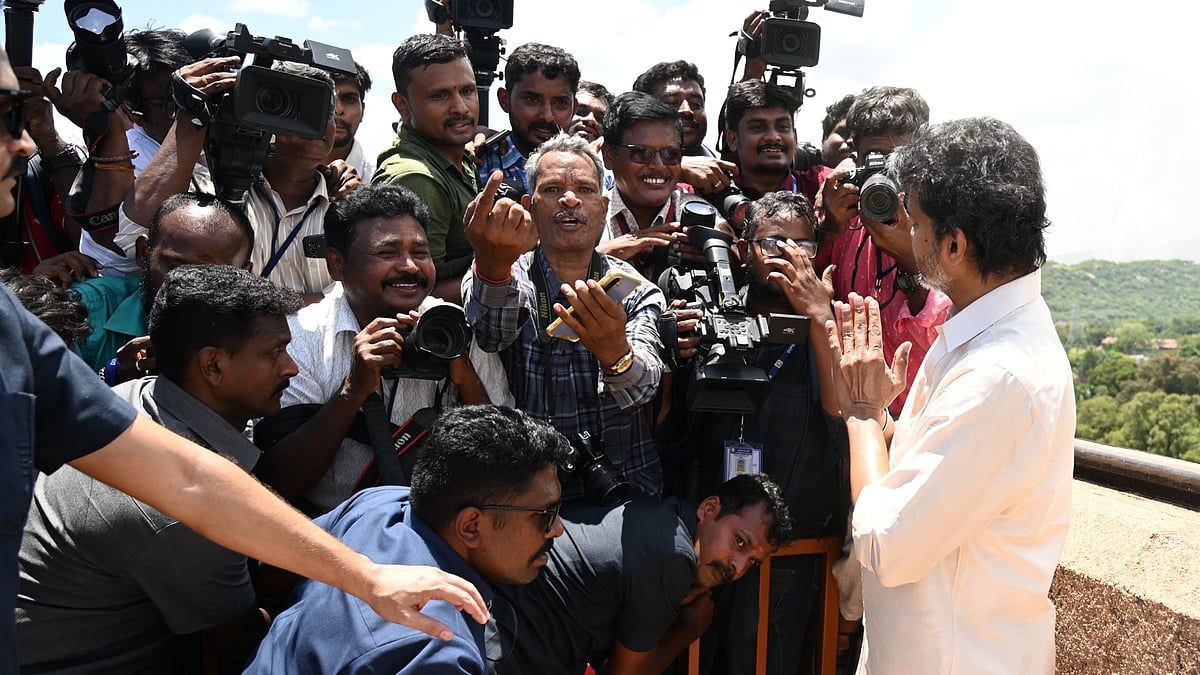 டெல்டா மாவட்டங்கள் குறித்து கொஞ்சமாவது முதலமைச்சர் விஜய்க்கு கவலை இருக்கிறதா? : முரசொலி கடும் கண்டனம்!