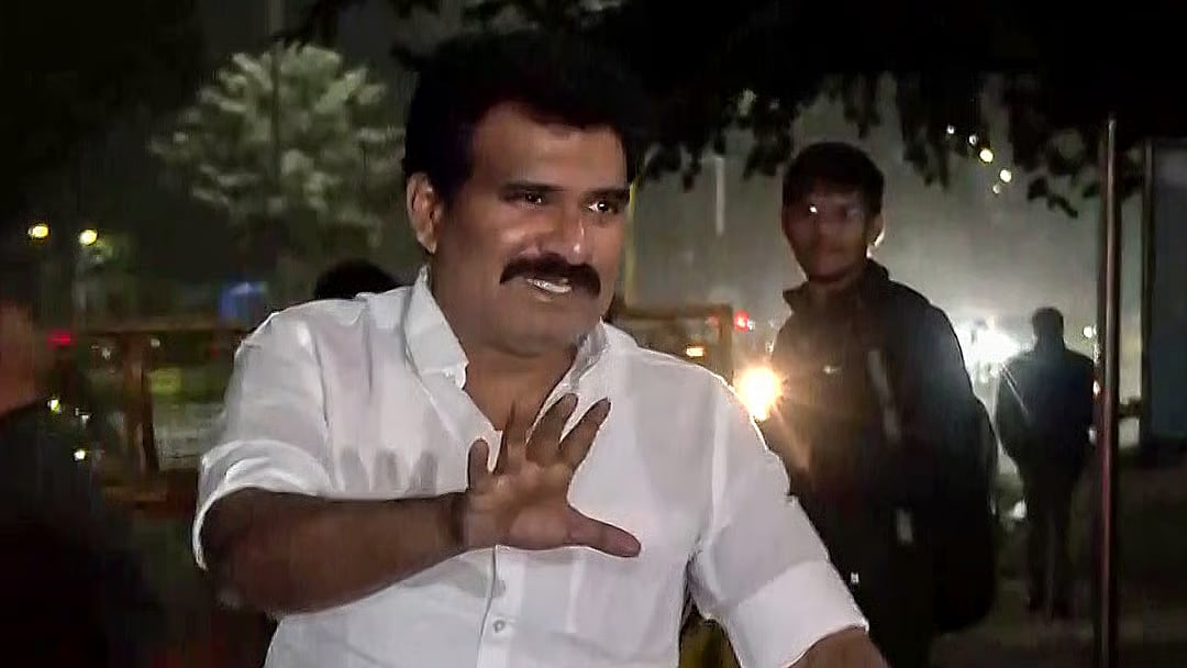 போராட்டம் ஒரு புறம் - ரீல்சிற்காக ஆய்வு மறுபுறம்! : மின்வெட்டிற்கான தீர்வை தட்டிக்கழிக்கிறதா த.வெ.க?