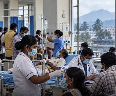 மக்களின் உயிரைக் காப்பாற்ற உரிய நடவடிக்கைகளை எடுக்குமா தவெக? : கனிமொழி கேள்வி!