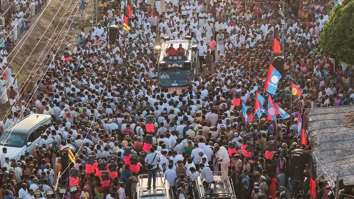 அடுத்த வீட்டுக் காசை எடுத்து காராபூந்தி சுடுகிறீர்களா? : முதலமைச்சர் விஜய்க்கு கனிமொழி எம்.பி கேள்வி!