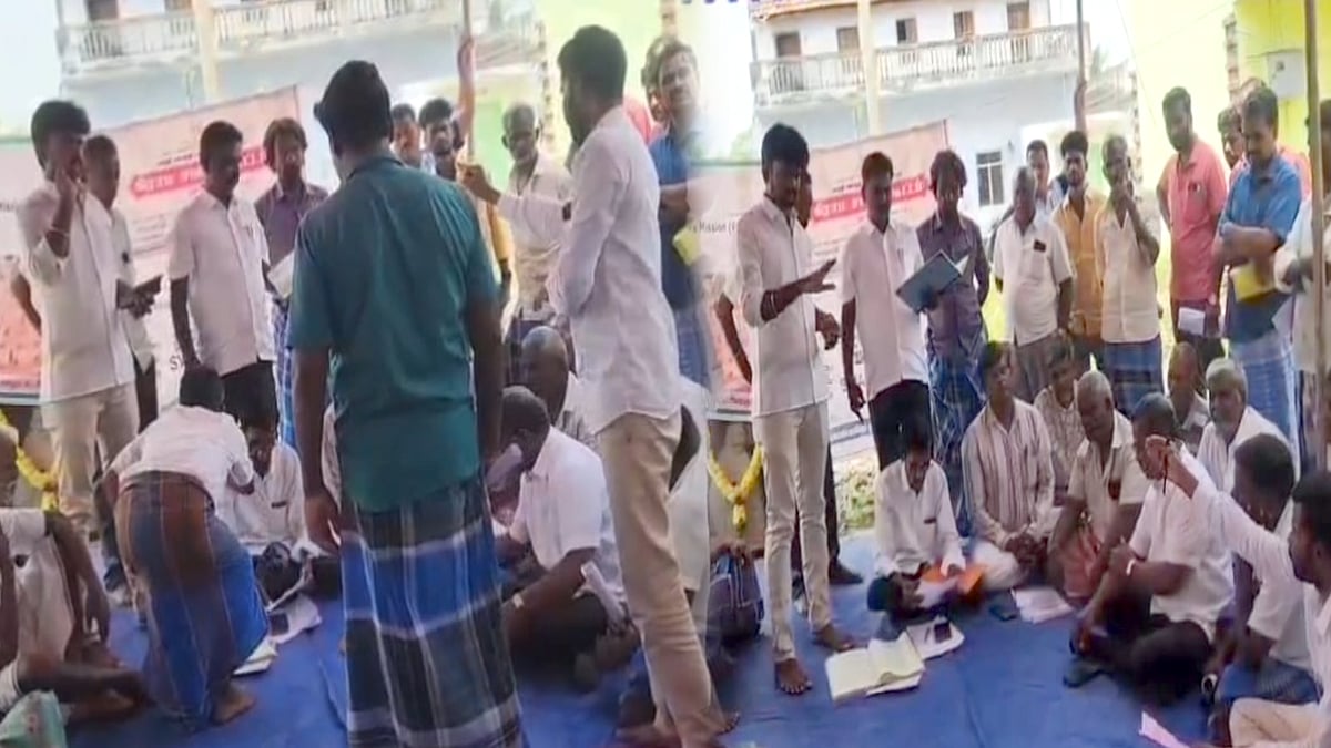 தொடர் அட்ராசிட்டி... கிராம சபைக் கூட்டத்தை நடத்திய தவெக நிர்வாகிகள்.. சேலத்தில் அதிர்ச்சி! | VIDEO 