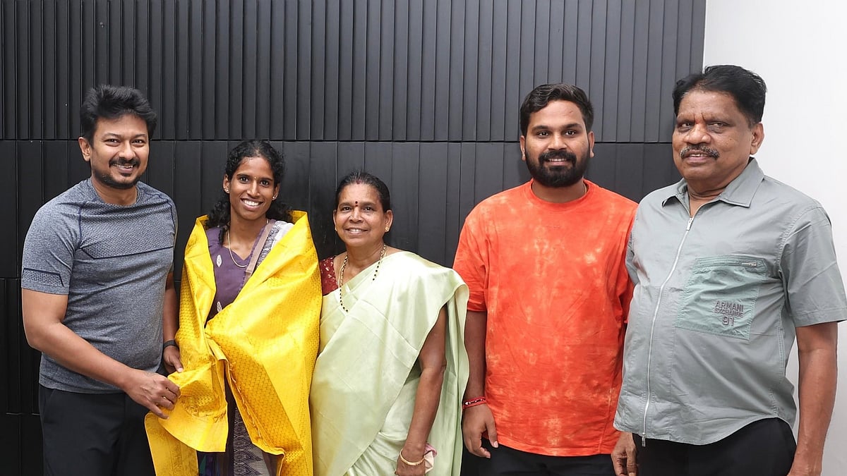 உதயநிதி ஸ்டாலினை சந்தித்த தங்க மங்கை வித்யா ராம்ராஜ்.. கழக அரசின் உதவிகளை நினைவுகூர்ந்து நெகிழ்ச்சி!
