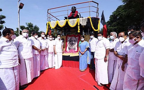 பேரறிஞர் அண்ணா பிறந்தநாள்: முதல்வர் மு.க. ஸ்டாலின் மரியாதை!