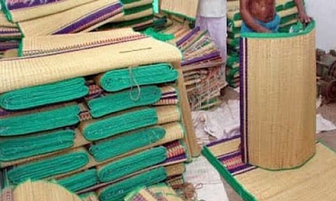 அழிந்து வரும் கோரை பாய் தொழில்!