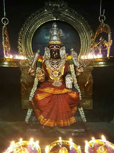 பலிபீடத்தைத் தொட்டால் தோஷமா?