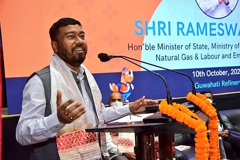 இமயமலையில் பெட்ரோலைவிட தண்ணீர் விலை அதிகம்: மத்திய அமைச்சர் சர்ச்சை பேச்சு!