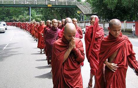 திபெத்தில் சீன ஆதிக்கம்: பாட புத்தகங்களை சீன மொழிக்கு மாற்ற உத்தரவு!